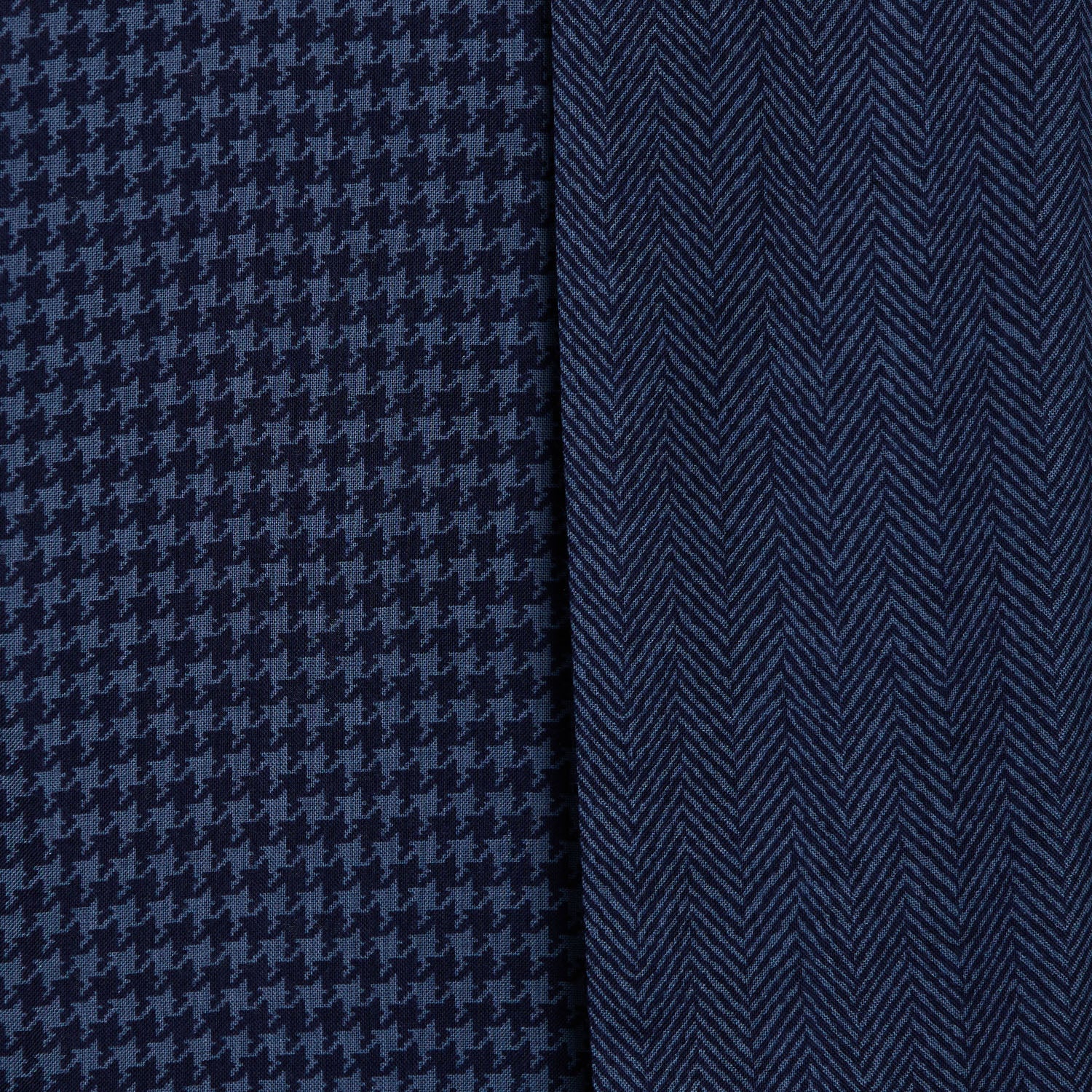 DARK BLUE WOOL AND SILK SCARF - Image 3