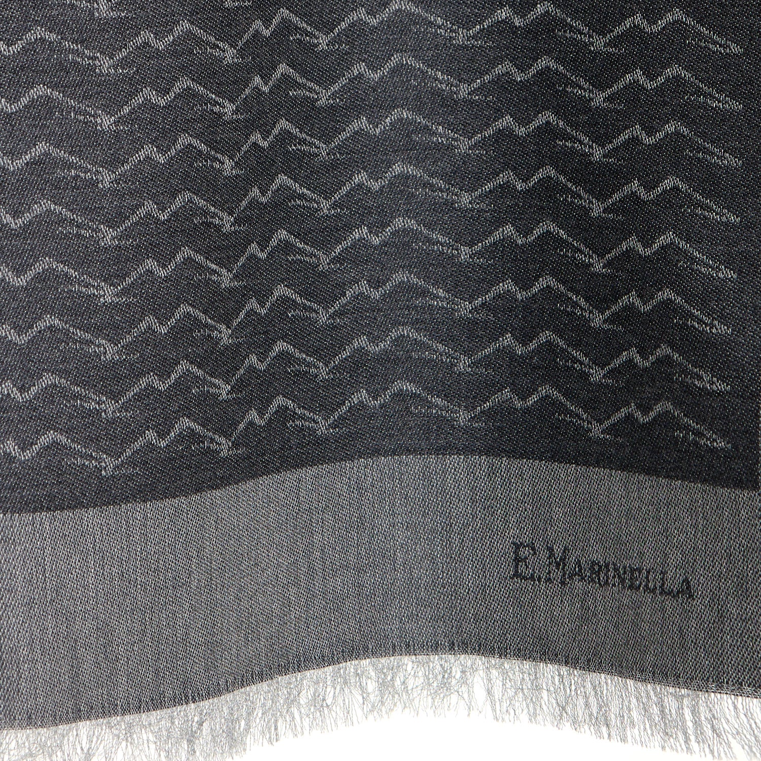 DARK GREY VESUVIUS SCARF - Image 4